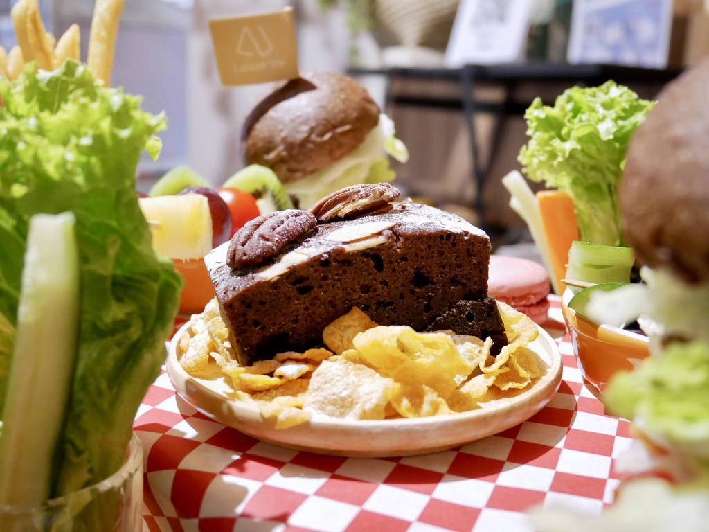 [台北大安] 璐露野生活 LULUYELIFE CAFÉ華麗夢幻的派對野餐桌 / 野餐餐廳 / 輕食三明治 / 可外帶外送