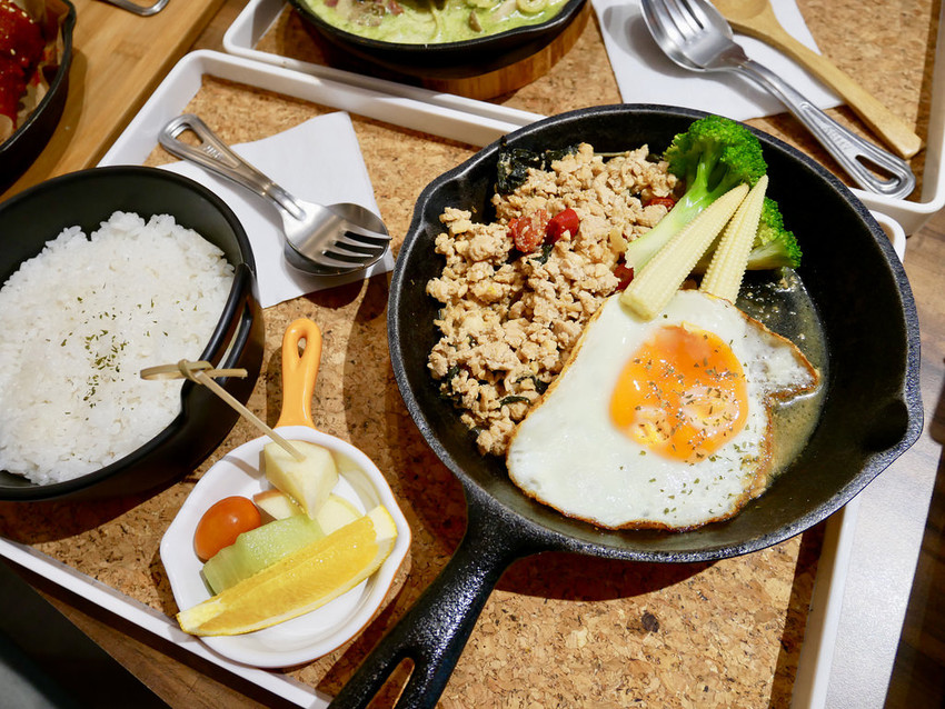 [台北大安] 來璐露野夏天野餐不曬黑還可以吹冷氣吃好料 / 信義安和站／野餐餐廳／台北外燴佈置／CP值美食 / 輕食下午茶