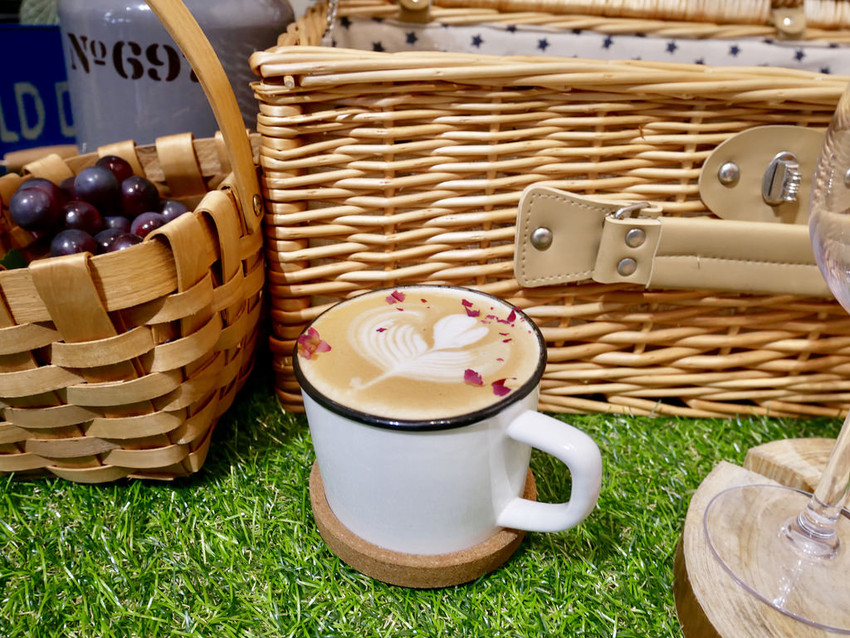 [台北大安] 來璐露野夏天野餐不曬黑還可以吹冷氣吃好料 / 信義安和站／野餐餐廳／台北外燴佈置／CP值美食 / 輕食下午茶