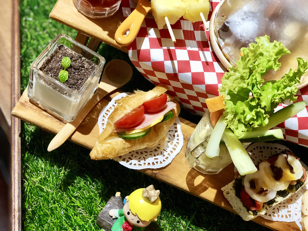 [台北大安] 璐露野生活 LULUYELIFE CAFÉ華麗夢幻的派對野餐桌 / 野餐餐廳 / 輕食三明治 / 可外帶外送