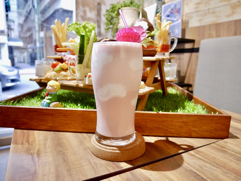 [台北大安] 璐露野生活 LULUYELIFE CAFÉ華麗夢幻的派對野餐桌 / 野餐餐廳 / 輕食三明治 / 可外帶外送