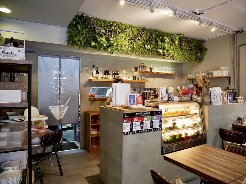 [台北大安] 來璐露野夏天野餐不曬黑還可以吹冷氣吃好料 / 信義安和站／野餐餐廳／台北外燴佈置／CP值美食 / 輕食下午茶