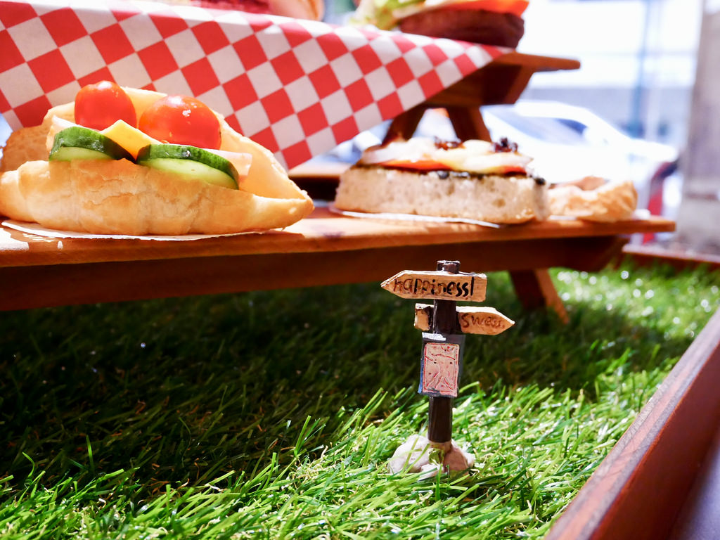 [台北大安] 璐露野生活 LULUYELIFE CAFÉ華麗夢幻的派對野餐桌 / 野餐餐廳 / 輕食三明治 / 可外帶外送