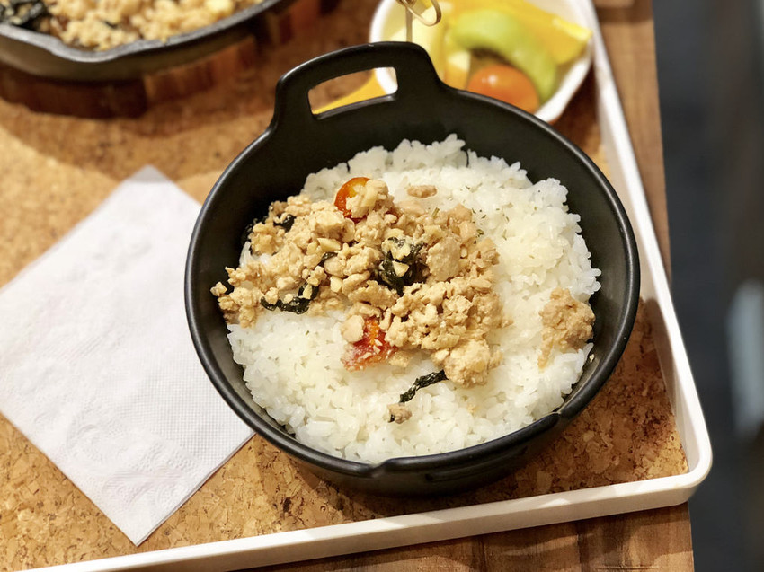 [台北大安] 來璐露野夏天野餐不曬黑還可以吹冷氣吃好料 / 信義安和站／野餐餐廳／台北外燴佈置／CP值美食 / 輕食下午茶