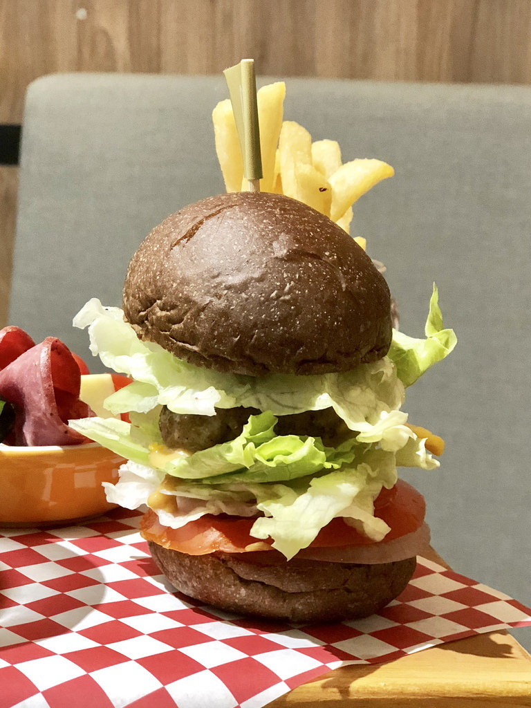 [台北大安] 璐露野生活 LULUYELIFE CAFÉ華麗夢幻的派對野餐桌 / 野餐餐廳 / 輕食三明治 / 可外帶外送