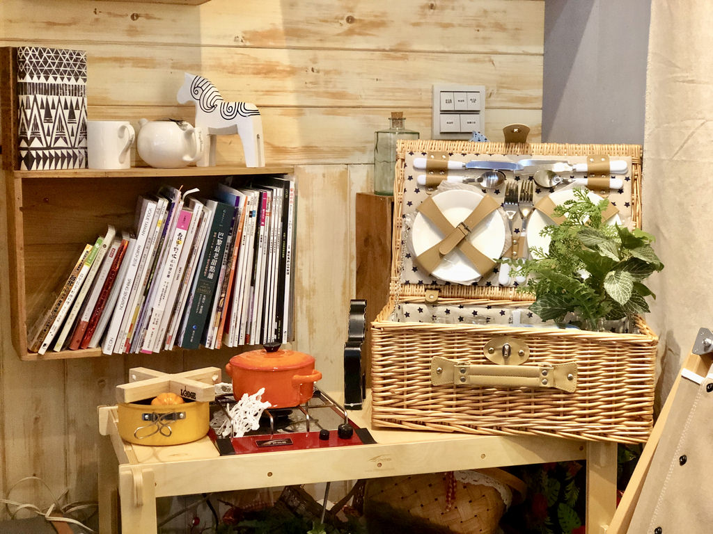 [台北大安] 璐露野生活 LULUYELIFE CAFÉ華麗夢幻的派對野餐桌 / 野餐餐廳 / 輕食三明治 / 可外帶外送