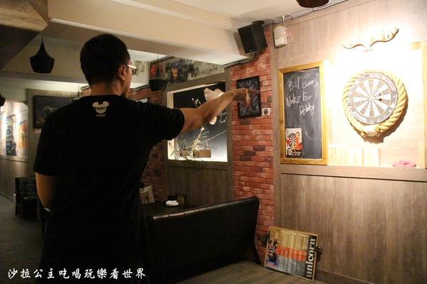 綠洲酒館：大安區好有文藝氣息的酒Bar『The oasis tavern 綠洲酒館』現場爵士樂表演/捷運大安站