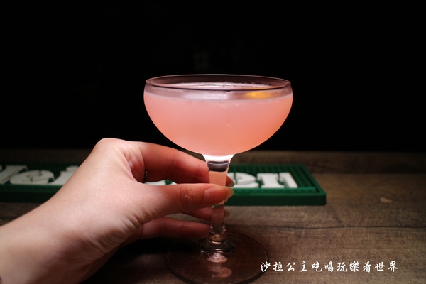綠洲酒館：大安區好有文藝氣息的酒Bar『The oasis tavern 綠洲酒館』現場爵士樂表演/捷運大安站