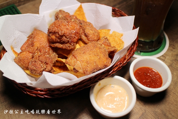 綠洲酒館：大安區好有文藝氣息的酒Bar『The oasis tavern 綠洲酒館』現場爵士樂表演/捷運大安站