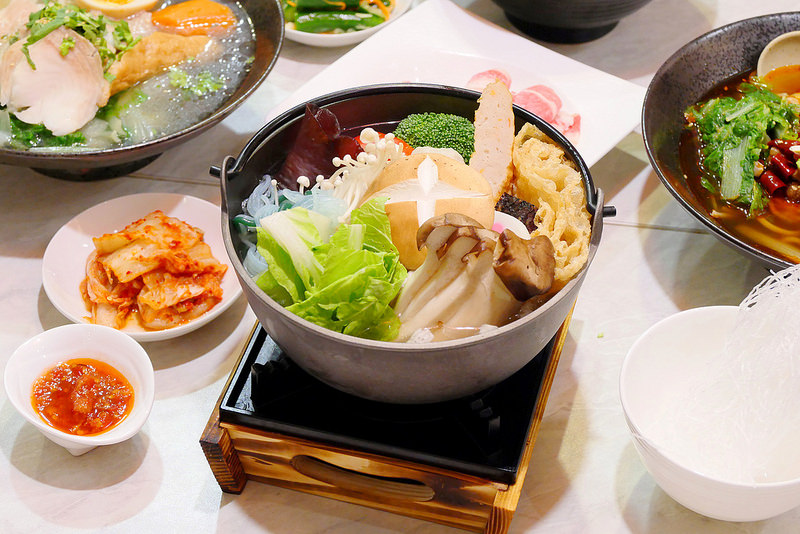 初川食堂：網路好評川味麻辣牛肉麵 招牌牛三寶麵香麻爽辣每日限量供應！