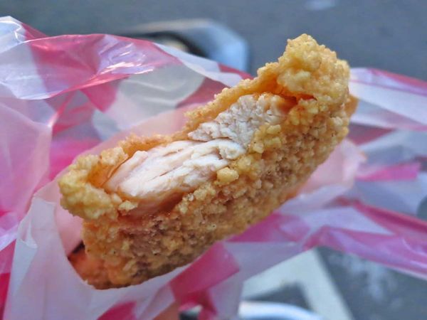 【新莊美食】芳味大Size雞排-比臉還要大的超大雞排