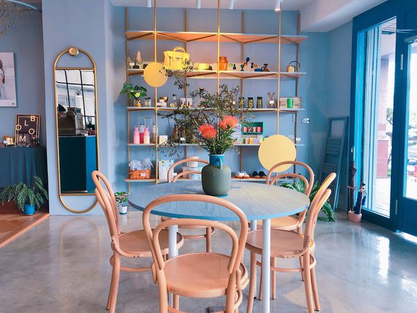 桃園✿ Glück ✿ 中壢超唯美孔雀藍系咖啡廳 ! 甜點飲品美到不捨下嚥 ! !