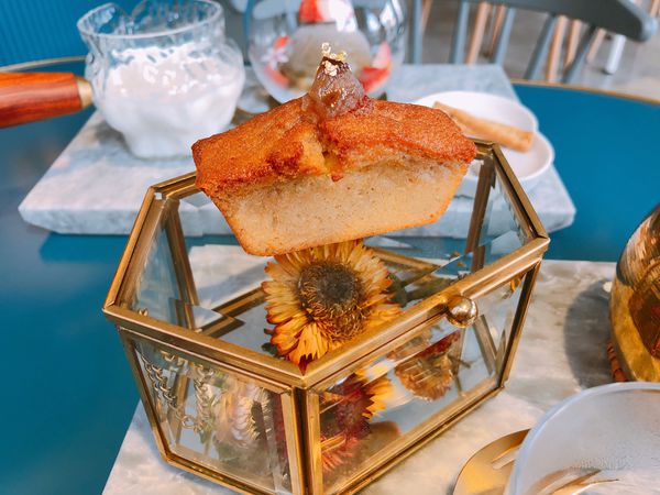 桃園✿ Glück ✿ 中壢超唯美孔雀藍系咖啡廳 ! 甜點飲品美到不捨下嚥 ! !