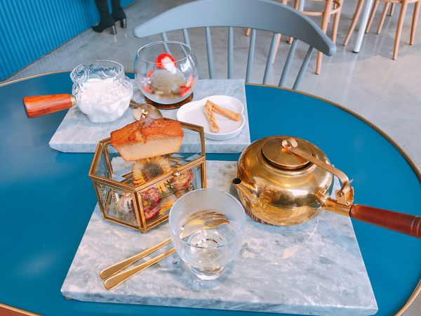 桃園✿ Glück ✿ 中壢超唯美孔雀藍系咖啡廳 ! 甜點飲品美到不捨下嚥 ! !