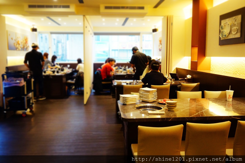 板橋吃到飽.日式料理吃到飽. 原月帝王蟹 前往店家facebook關注