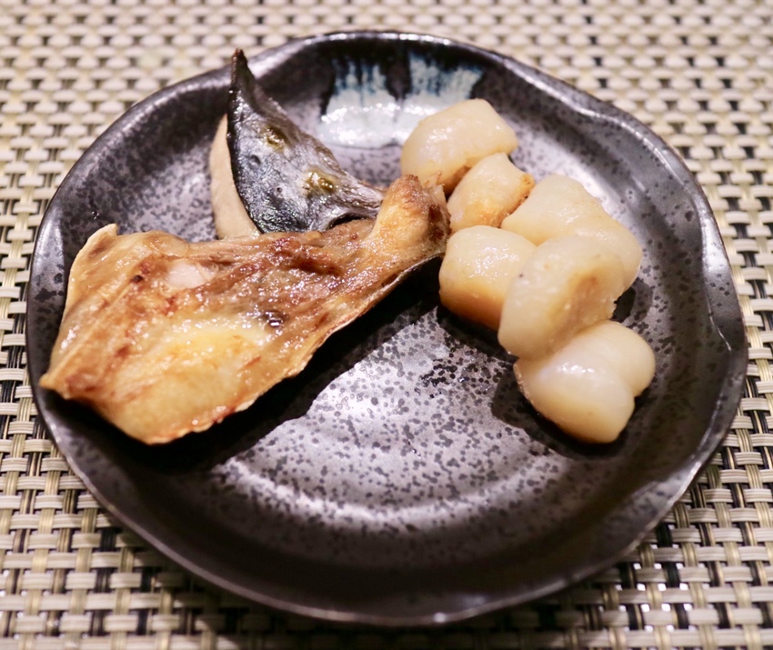 【原月日式頂級帝王蟹燒烤吃到飽】鹽蔥牛舌、肋眼牛排任你吃，桌邊專業代烤，輕鬆享受美食 - 邦妮2兔