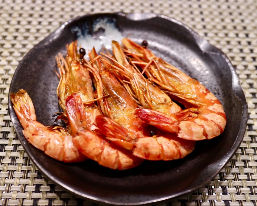 【原月日式頂級帝王蟹燒烤吃到飽】鹽蔥牛舌、肋眼牛排任你吃，桌邊專業代烤，輕鬆享受美食 - 邦妮2兔