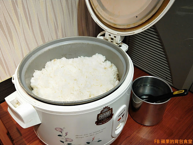 [食記] 苗栗竹南 - 連紀六今鍋物 海陸雙贏的超值饗宴 波士頓龍蝦活跳跳 A5黑毛和牛 安格斯黑牛入口即化 苗栗美食 苗栗火鍋