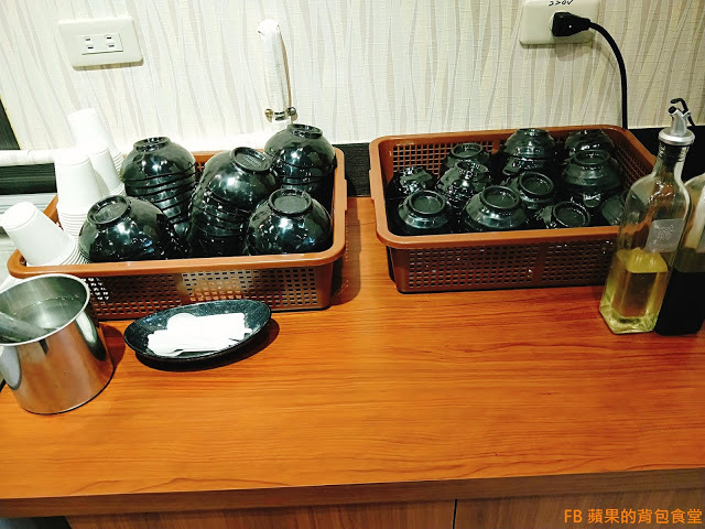 [食記] 苗栗竹南 - 連紀六今鍋物 海陸雙贏的超值饗宴 波士頓龍蝦活跳跳 A5黑毛和牛 安格斯黑牛入口即化 苗栗美食 苗栗火鍋