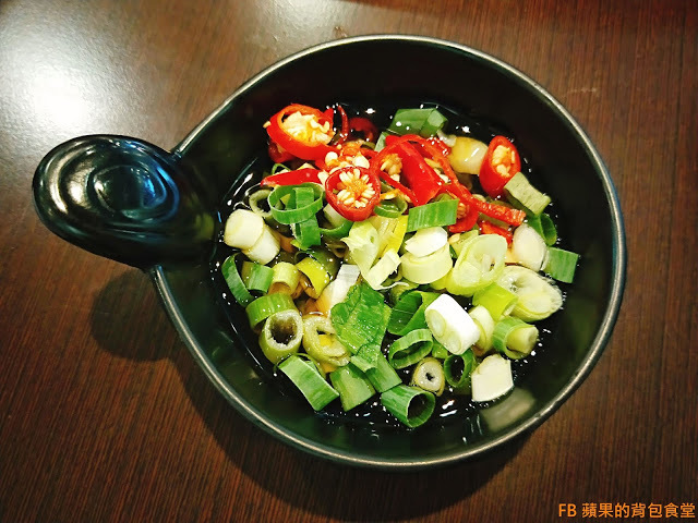 [食記] 苗栗竹南 - 連紀六今鍋物 海陸雙贏的超值饗宴 波士頓龍蝦活跳跳 A5黑毛和牛 安格斯黑牛入口即化 苗栗美食 苗栗火鍋