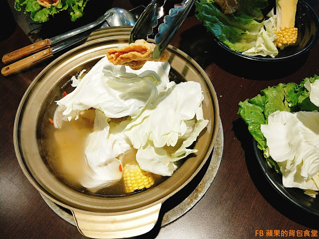 [食記] 苗栗竹南 - 連紀六今鍋物 海陸雙贏的超值饗宴 波士頓龍蝦活跳跳 A5黑毛和牛 安格斯黑牛入口即化 苗栗美食 苗栗火鍋