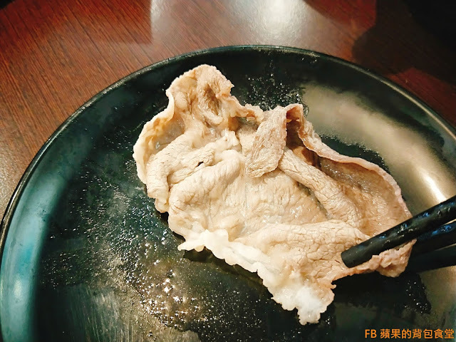 [食記] 苗栗竹南 - 連紀六今鍋物 海陸雙贏的超值饗宴 波士頓龍蝦活跳跳 A5黑毛和牛 安格斯黑牛入口即化 苗栗美食 苗栗火鍋