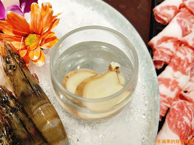 [食記] 苗栗竹南 - 連紀六今鍋物 海陸雙贏的超值饗宴 波士頓龍蝦活跳跳 A5黑毛和牛 安格斯黑牛入口即化 苗栗美食 苗栗火鍋