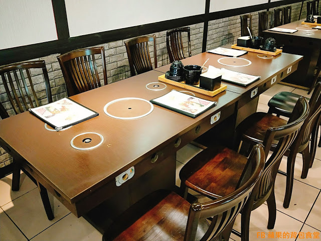 [食記] 苗栗竹南 - 連紀六今鍋物 海陸雙贏的超值饗宴 波士頓龍蝦活跳跳 A5黑毛和牛 安格斯黑牛入口即化 苗栗美食 苗栗火鍋