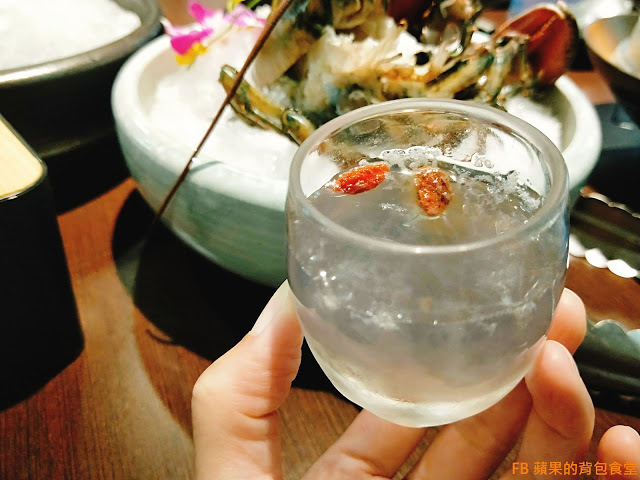 [食記] 苗栗竹南 - 連紀六今鍋物 海陸雙贏的超值饗宴 波士頓龍蝦活跳跳 A5黑毛和牛 安格斯黑牛入口即化 苗栗美食 苗栗火鍋