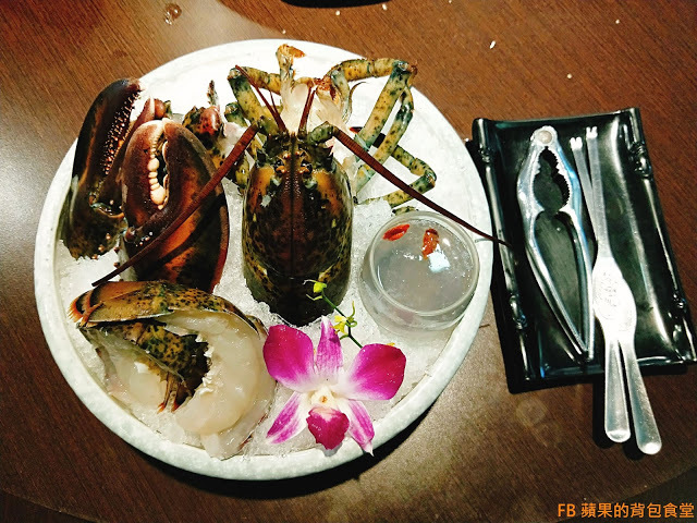 [食記] 苗栗竹南 - 連紀六今鍋物 海陸雙贏的超值饗宴 波士頓龍蝦活跳跳 A5黑毛和牛 安格斯黑牛入口即化 苗栗美食 苗栗火鍋