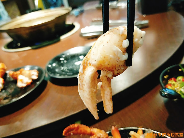 [食記] 苗栗竹南 - 連紀六今鍋物 海陸雙贏的超值饗宴 波士頓龍蝦活跳跳 A5黑毛和牛 安格斯黑牛入口即化 苗栗美食 苗栗火鍋