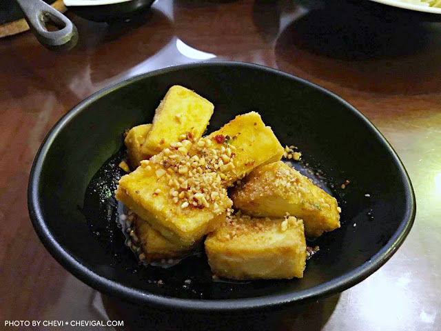 台中南屯│Noline食堂＊山盛炸雞丼份量多到小心山崩，還有讓人香到哭的斐濟風漢堡排飯