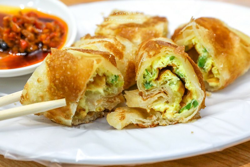 台北市中山區營業時間很長，越晚越熱鬧，台北人氣燒餅油條 招牌酥皮蛋餅 鹹蛋飯糰！