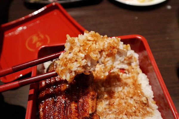 魚庒-日本百年鰻料理專門店