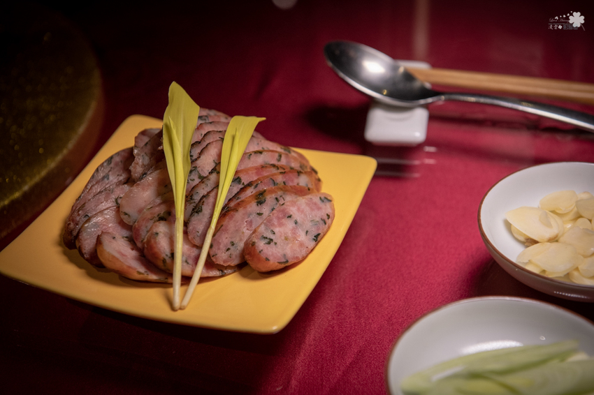 台北大安美食》南村｜私廚‧小酒棧 - 道地美味眷村菜 客制化時尚合菜 - 時空幻境 凌雲江海清