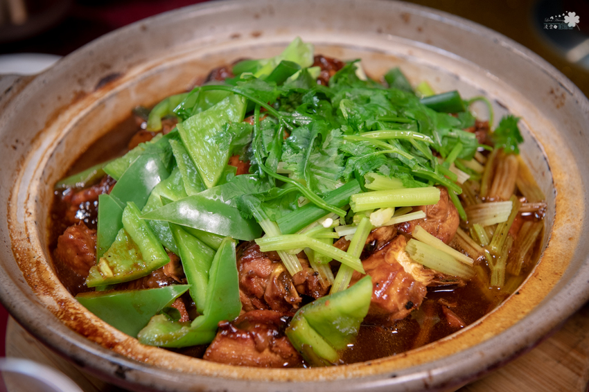 台北大安美食》南村｜私廚‧小酒棧 - 道地美味眷村菜 客制化時尚合菜 - 時空幻境 凌雲江海清