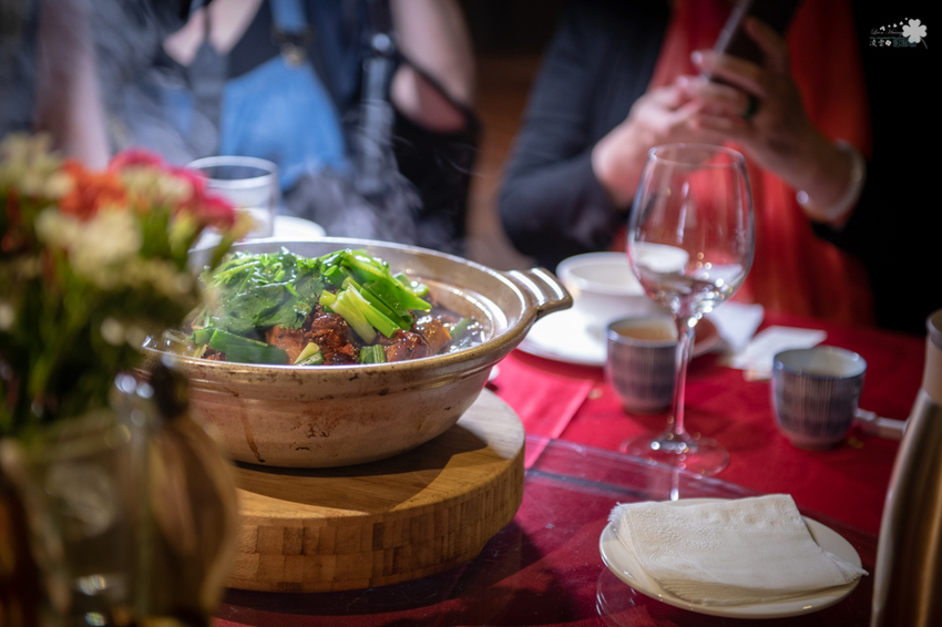 台北大安美食》南村｜私廚‧小酒棧 - 道地美味眷村菜 客制化時尚合菜 - 時空幻境 凌雲江海清