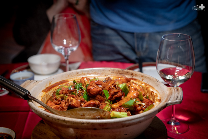 台北大安美食》南村｜私廚‧小酒棧 - 道地美味眷村菜 客制化時尚合菜 - 時空幻境 凌雲江海清