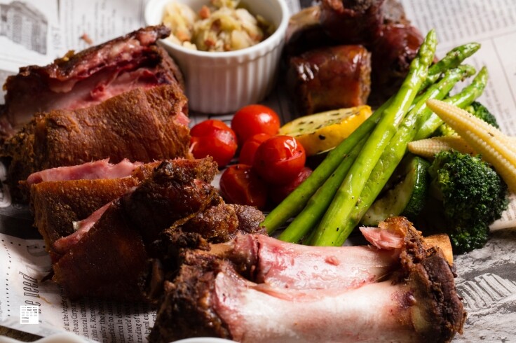 基隆信義區美食／Vivaio Pasta苗圃義大利餐廳必吃巨無霸虎蝦　情人節家族好友聚餐首選　門口還有超高聖誕樹