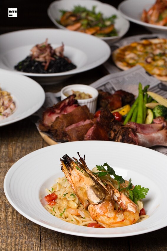 基隆信義區美食／Vivaio Pasta苗圃義大利餐廳必吃巨無霸虎蝦　情人節家族好友聚餐首選　門口還有超高聖誕樹