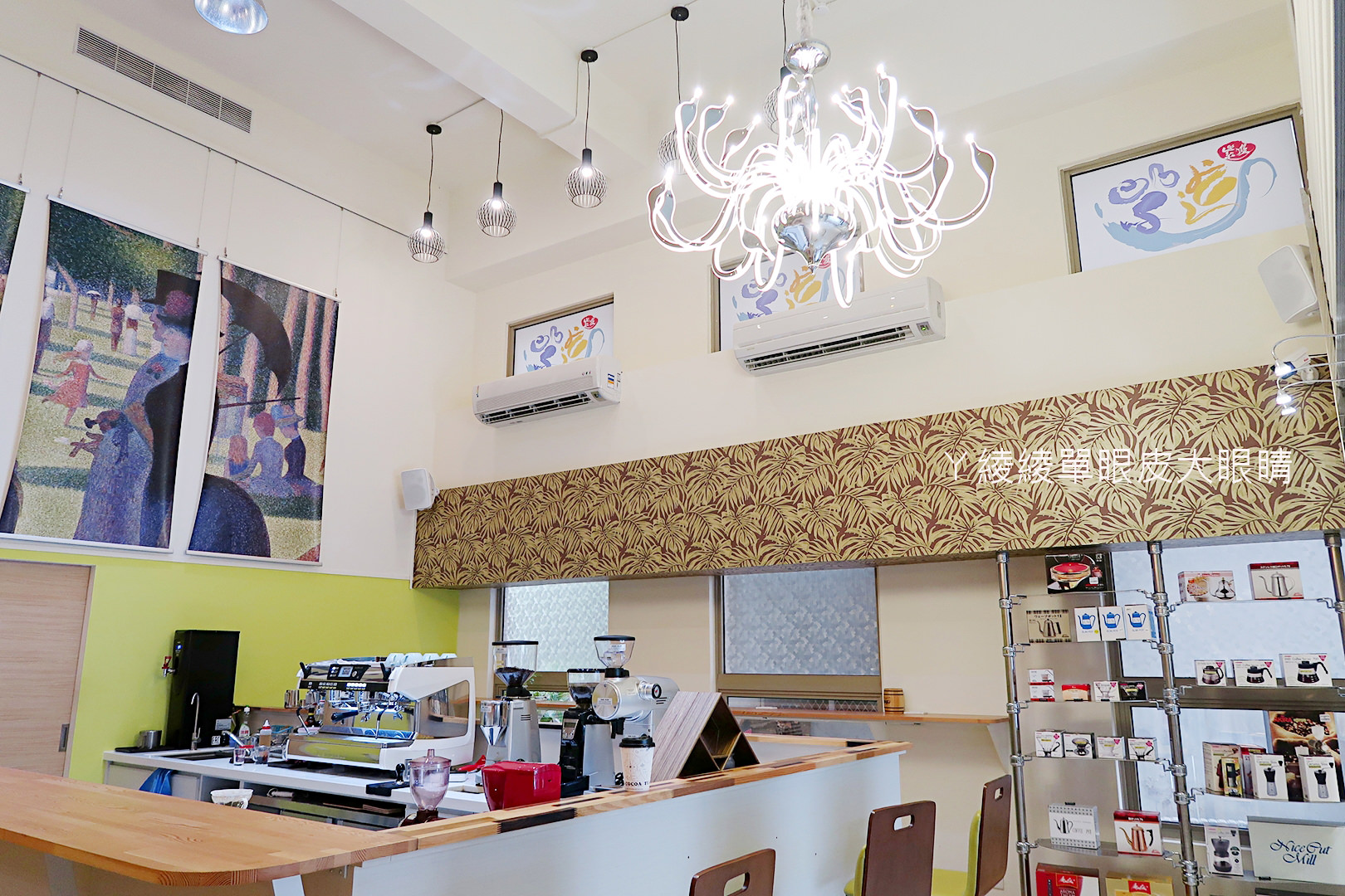 新竹喝咖啡推薦，浮誇系宮廷咖啡店：紫進咖啡