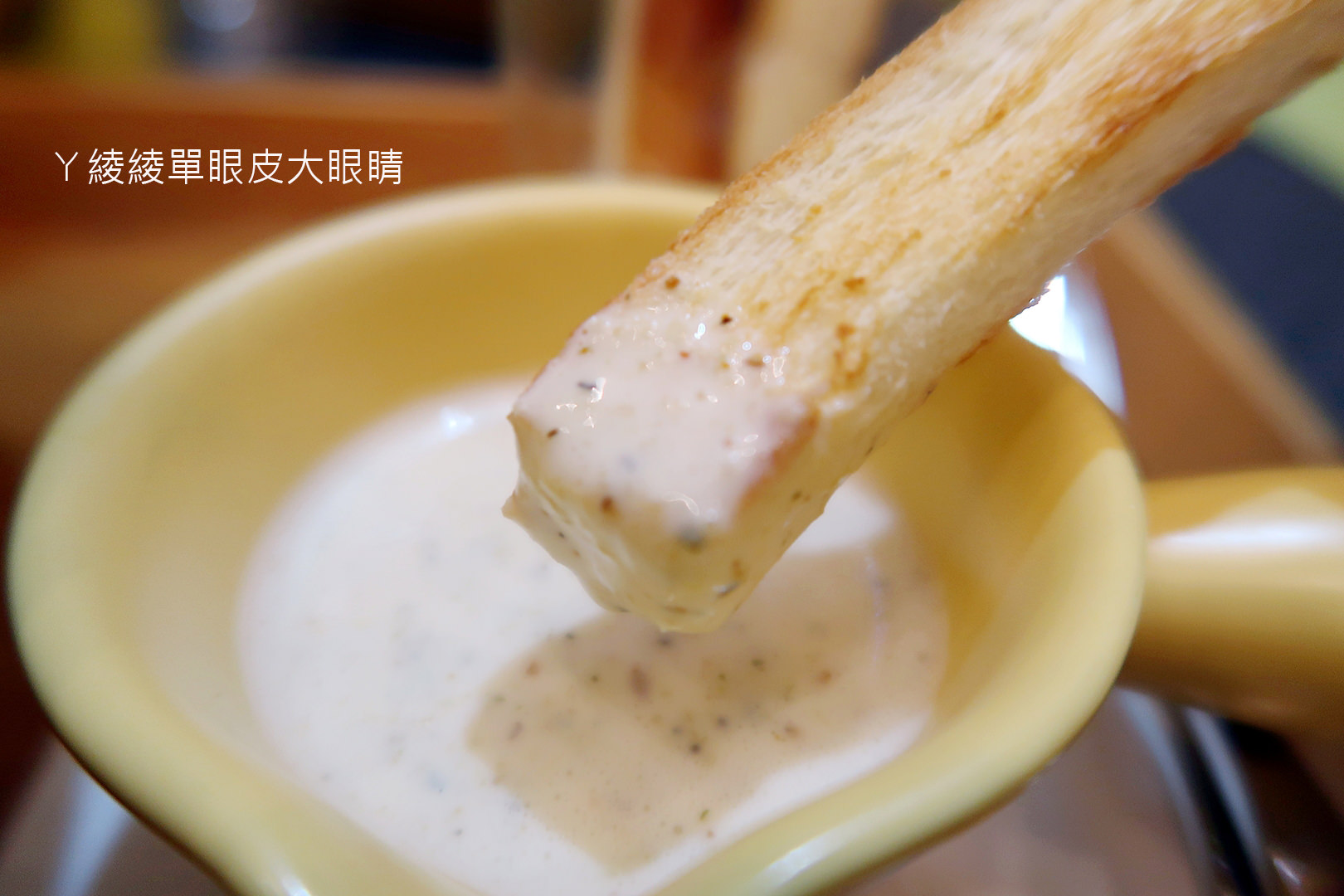 新竹喝咖啡推薦,浮誇系宮廷咖啡店:紫進咖啡