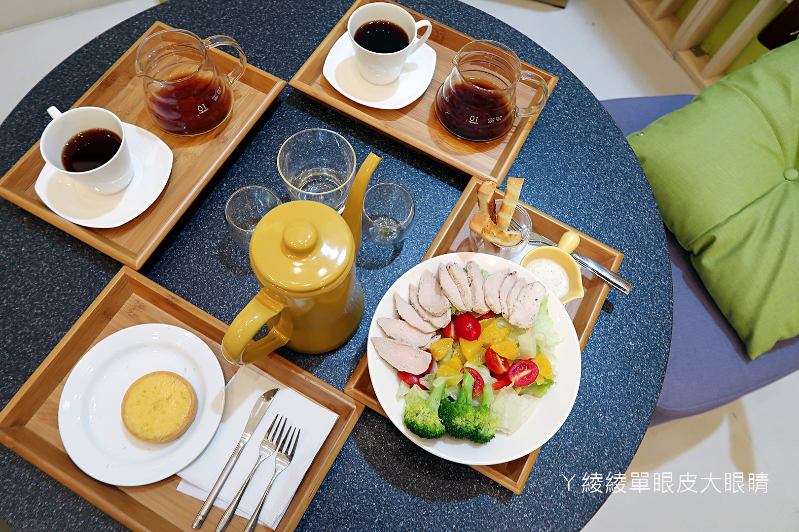 新竹喝咖啡推薦,浮誇系宮廷咖啡店:紫進咖啡