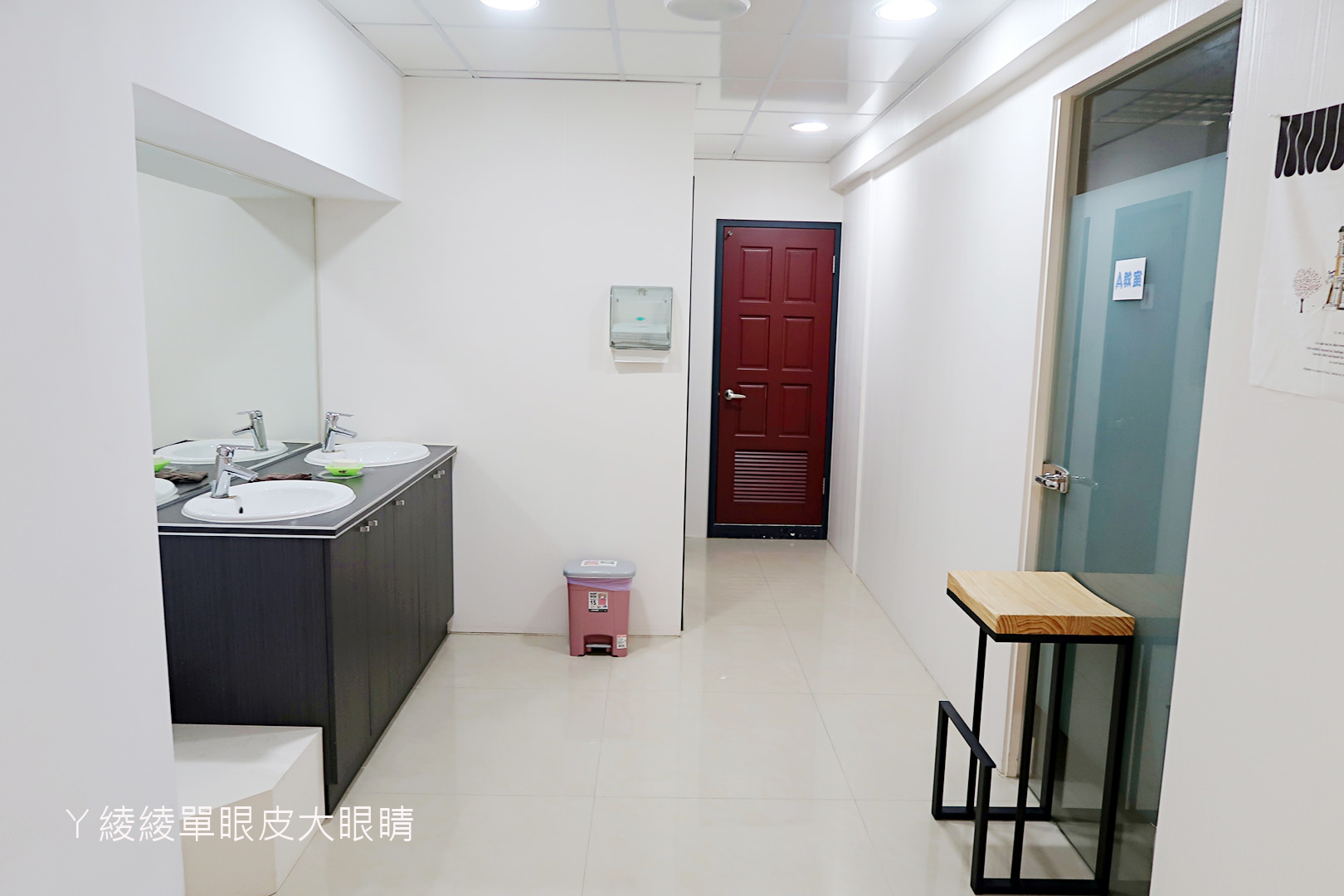 新竹喝咖啡推薦，浮誇系宮廷咖啡店：紫進咖啡