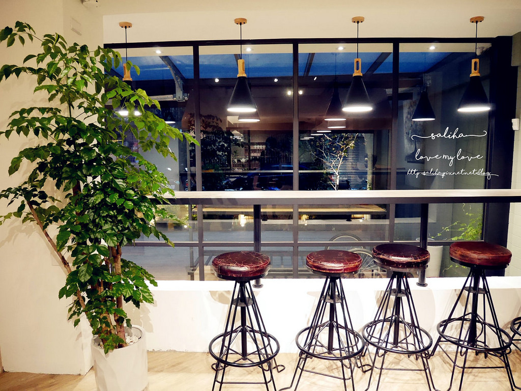 台北松山區可看書適合唸書的藝文餐廳推薦藝集生活 (2)