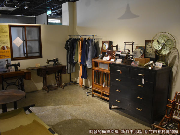 新竹市眷村博物館29-眷村生活寫實-房間.JPG