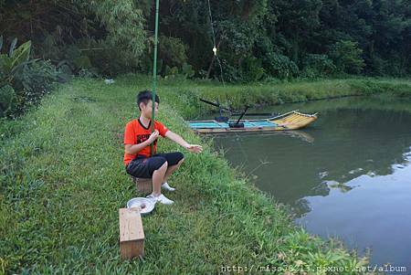 推薦台東露營的地方綺麗歌詩露營園區金剛山下消暑露營體驗射箭、釣魚、划船、玩溪水
