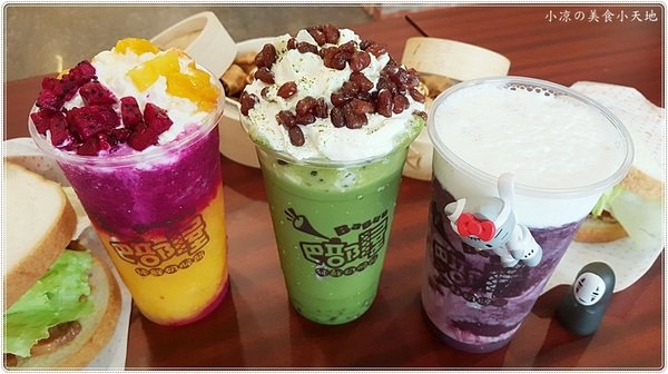 巴部屋工房(文心店):台中南屯』巴部屋 文心店║台中伴手禮首選,手工純鮮奶脆餅,輕食、現打水果冰沙,萌萌登場,還可以外送~