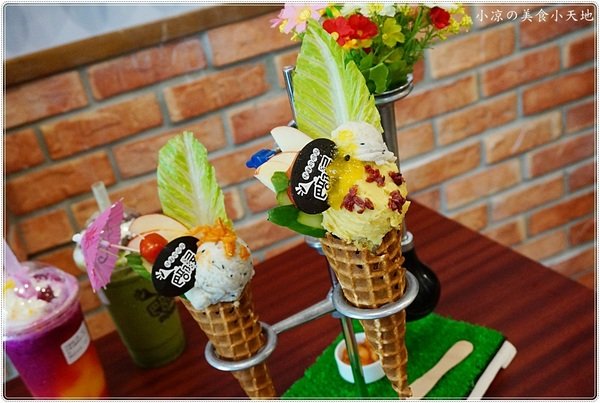 巴部屋工房(文心店):台中南屯』巴部屋 文心店║台中伴手禮首選,手工純鮮奶脆餅,輕食、現打水果冰沙,萌萌登場,還可以外送~