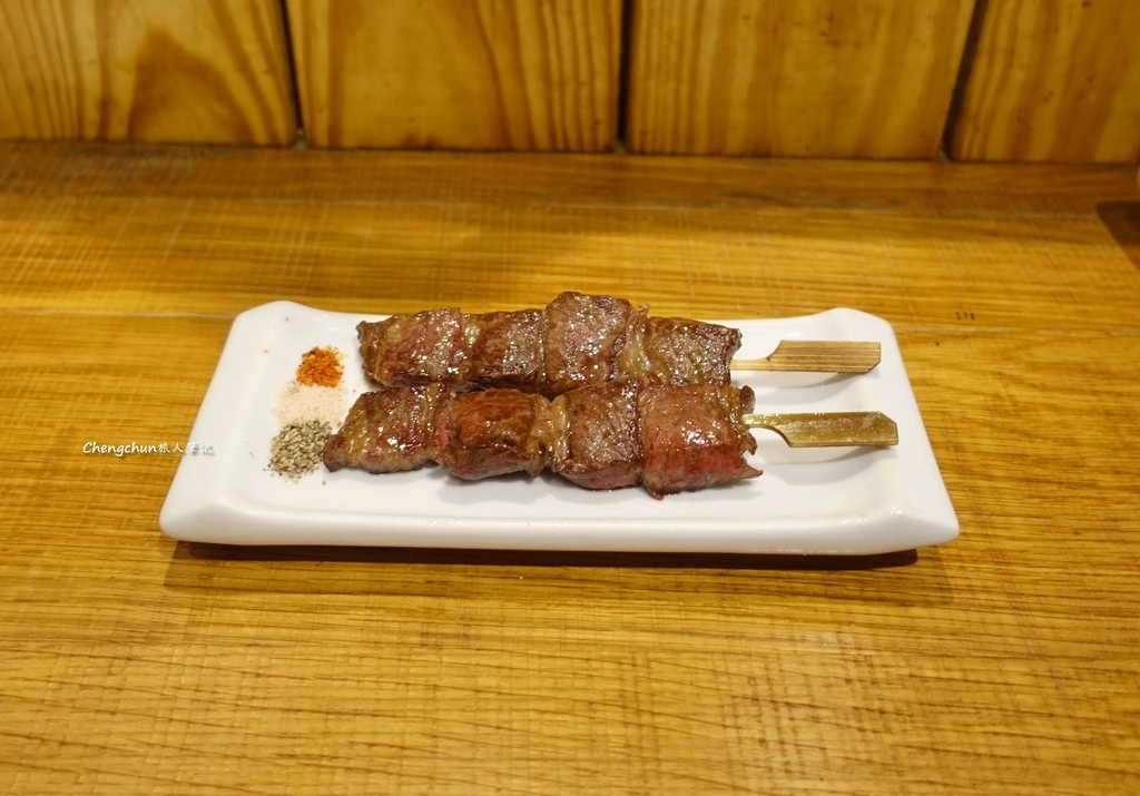 基隆美食【擇食居酒屋】生魚片、串燒 うまい隨記 ! 基隆美食【擇食居酒屋】生魚片、串燒 うまい隨記 !